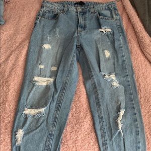 NEVER WORN Boyfriend Jeans